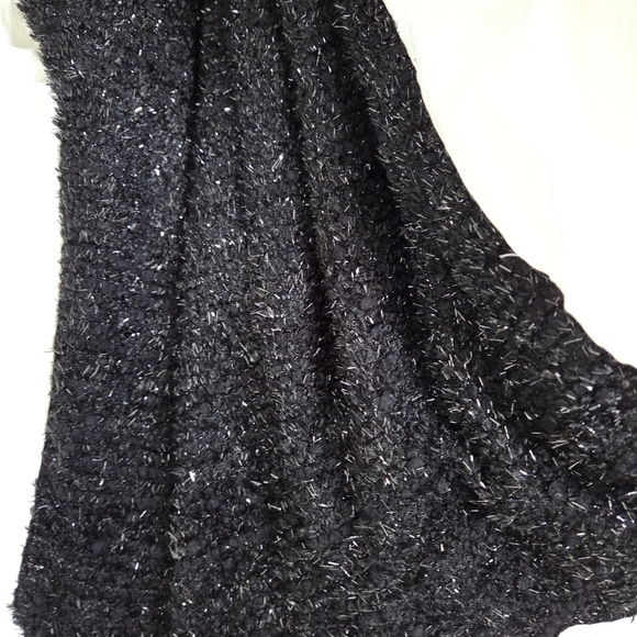 Black Sleeveless Dress with White Collar - Picture 8 of 11